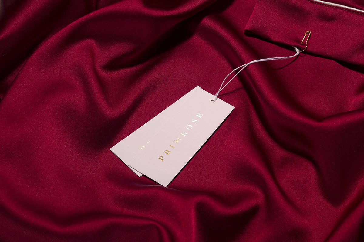 服裝品牌VI設計，深圳VI設計，深圳品牌識別設計，深圳品牌視覺識別塑造，深圳包裝設計，左右格局