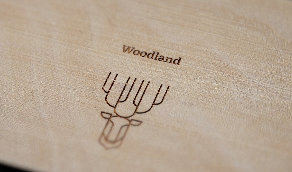 Woodland手工木制品品牌vi設(shè)計(jì)欣賞，手工木制品品牌，手工木制品品牌vi設(shè)計(jì)，家具品牌vi設(shè)計(jì)，家具品牌視覺形象識(shí)別設(shè)計(jì)，深圳vi設(shè)計(jì)，深圳品牌視覺形象識(shí)別設(shè)計(jì)，左右格局