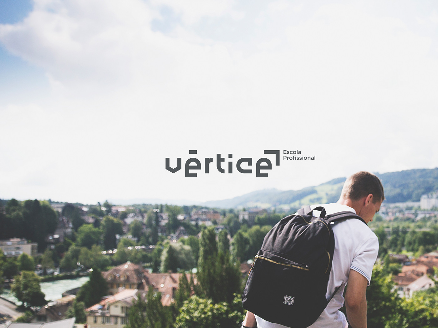Vértice國外學校品牌vi設計和標識設計，企業vi設計，標識設計，深圳vi設計，左右格局